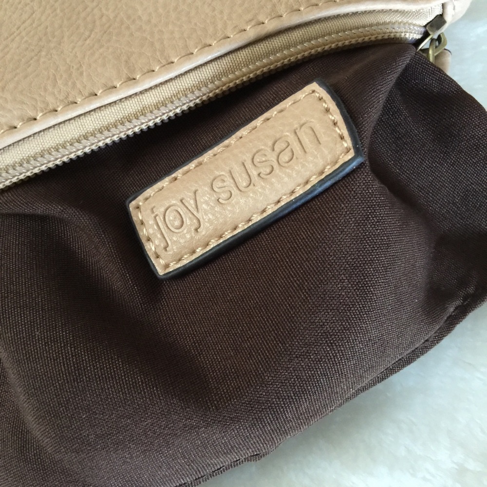 Joy Susan Wristlet - Picture 2 of 4